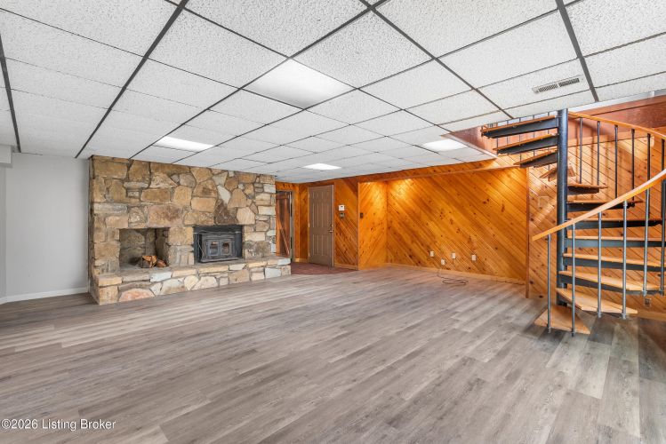 Listing Image 33