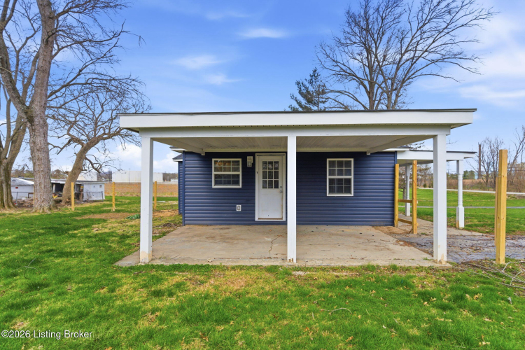 Listing Image 4