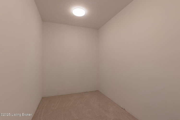 Listing Image 30
