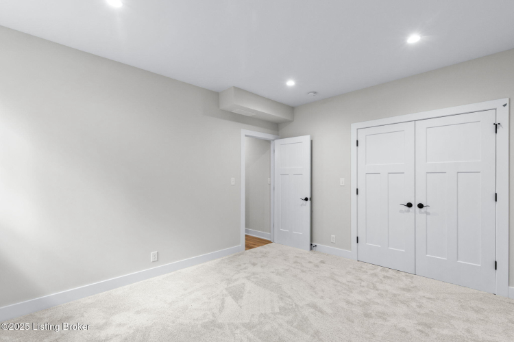 Listing Image 52