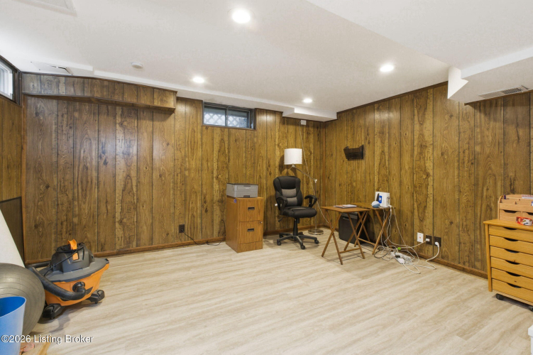 Listing Image 46
