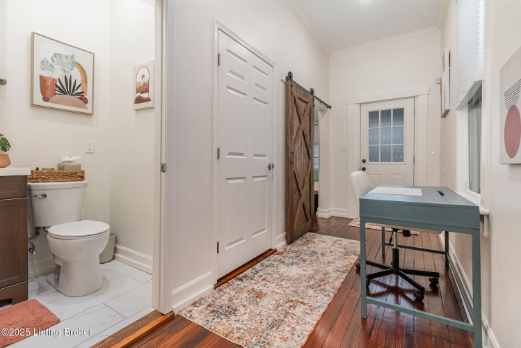Listing Image 11