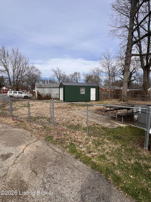 Listing Image 10