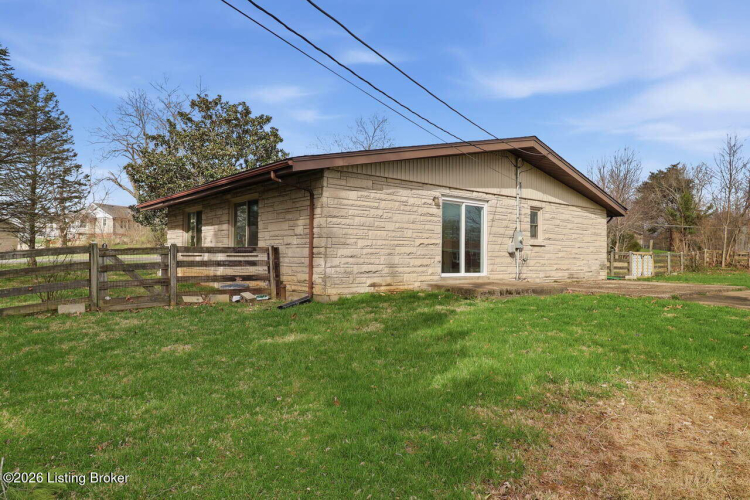 Listing Image 43