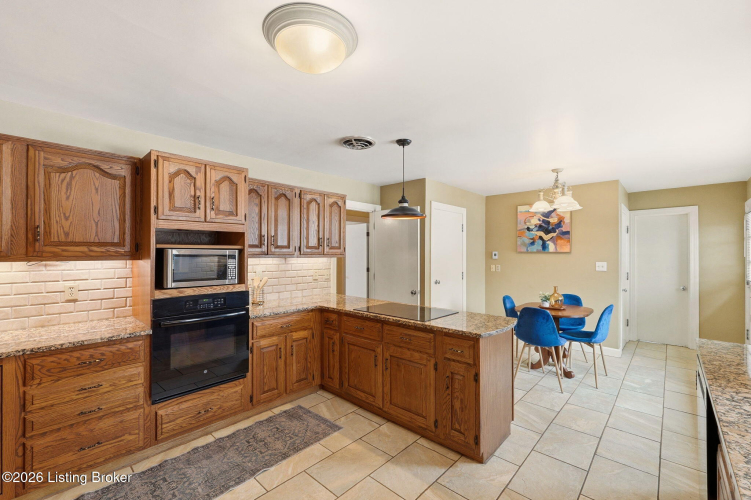 Listing Image 14