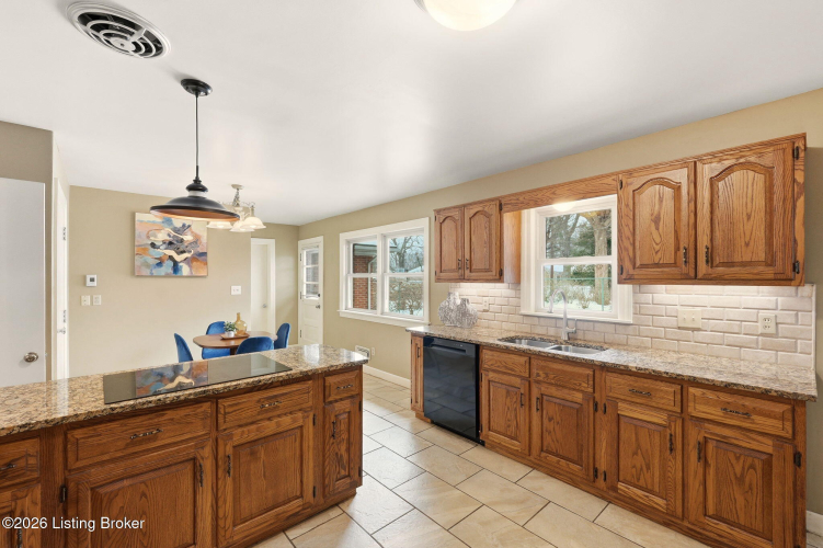 Listing Image 15