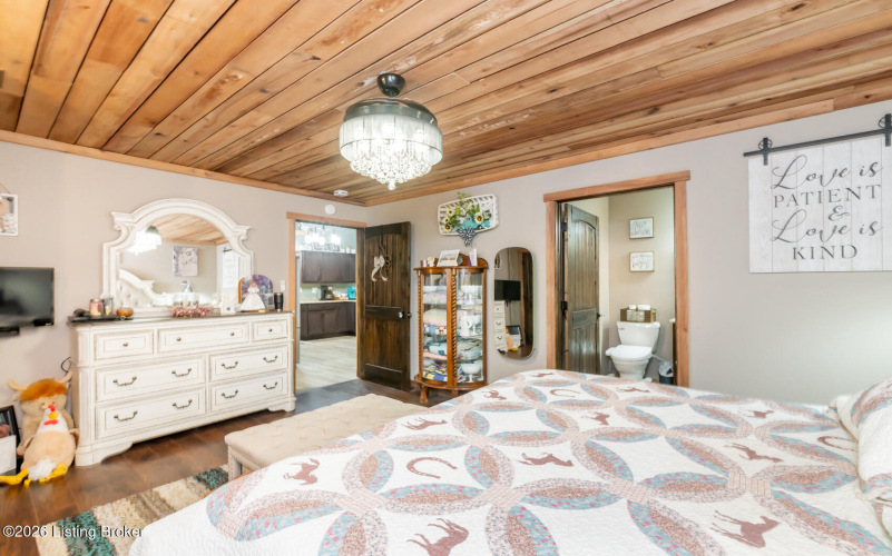 Listing Image 105