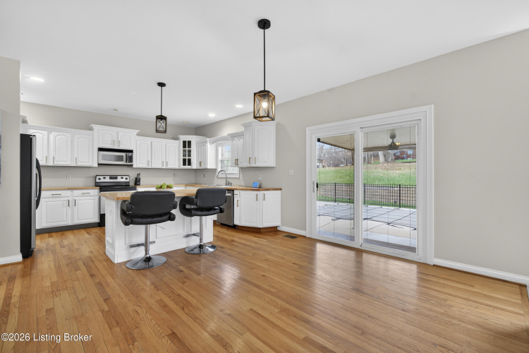 Listing Image 13