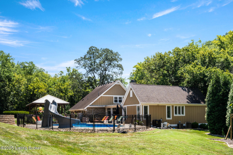 Listing Image 82
