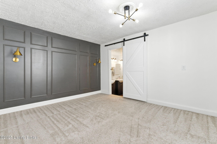 Listing Image 38