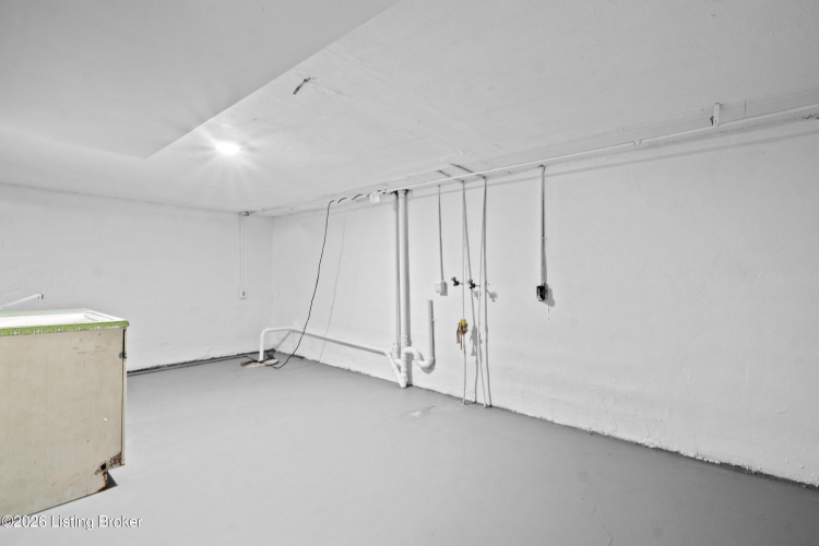 Listing Image 28