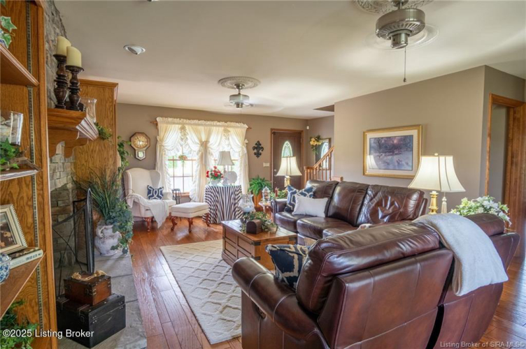 Listing Image 13
