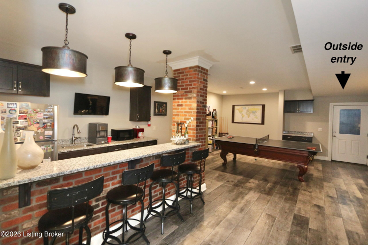 Listing Image 59