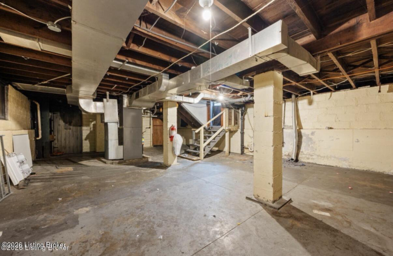 Listing Image 17