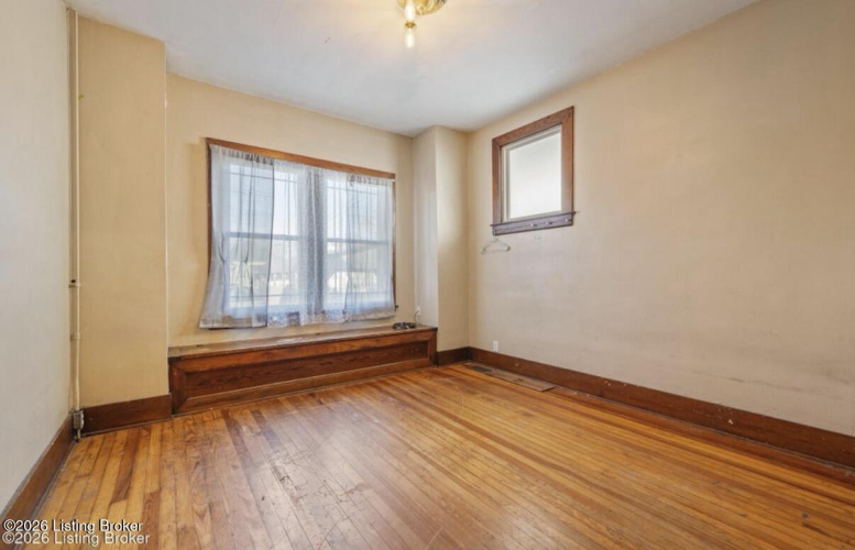 Listing Image 18