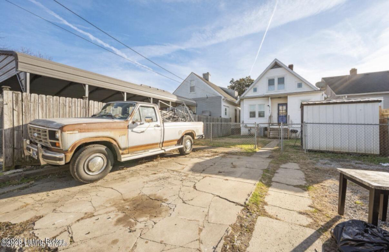Listing Image 6