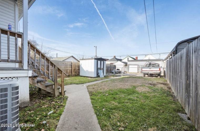 Listing Image 8