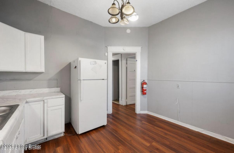 Listing Image 17