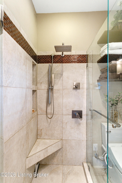 Listing Image 17