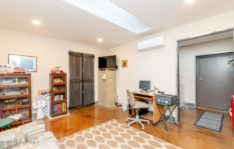 Listing Image 49
