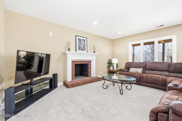 Listing Image 64