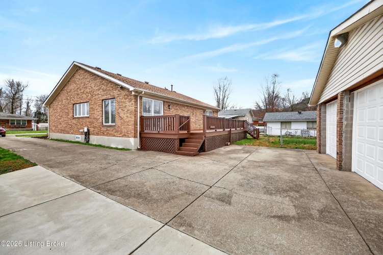 Listing Image 38