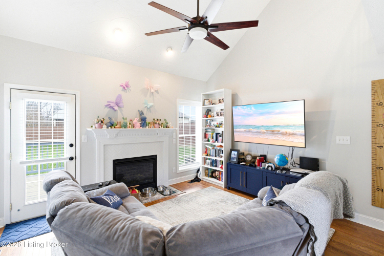 Listing Image 15
