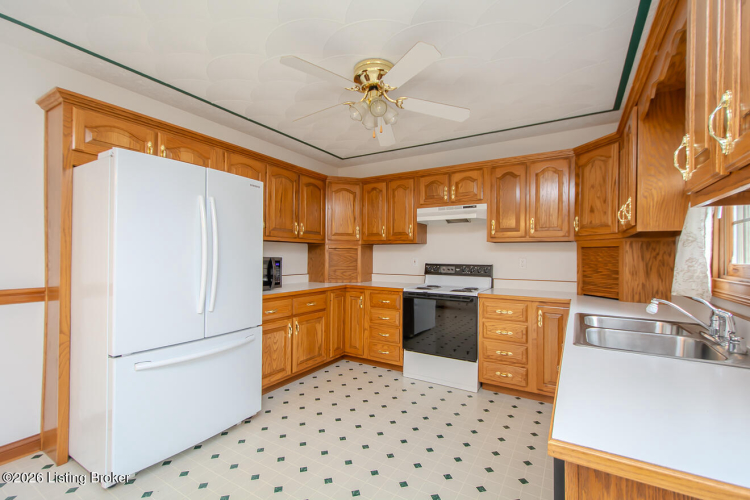 Listing Image 14