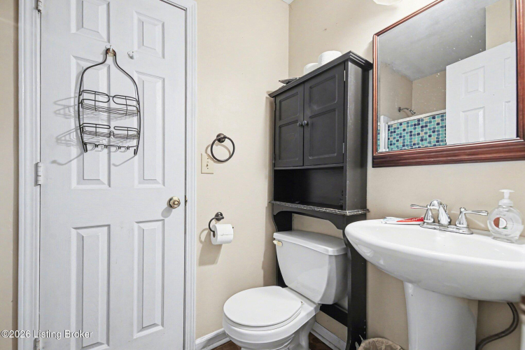 Listing Image 9