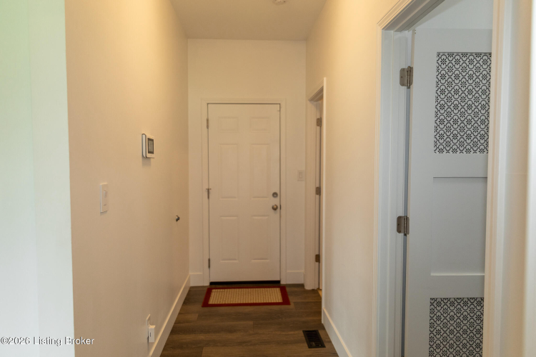 Listing Image 46
