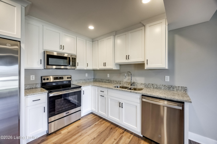 Listing Image 13