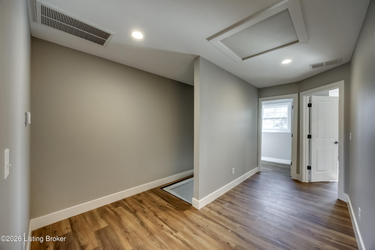 Listing Image 56