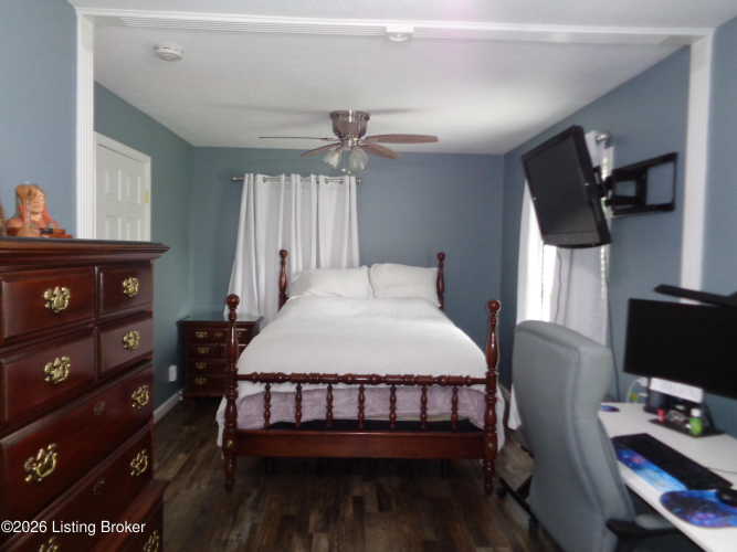 Listing Image 13