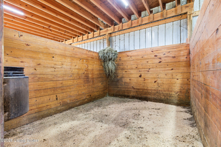 Listing Image 77
