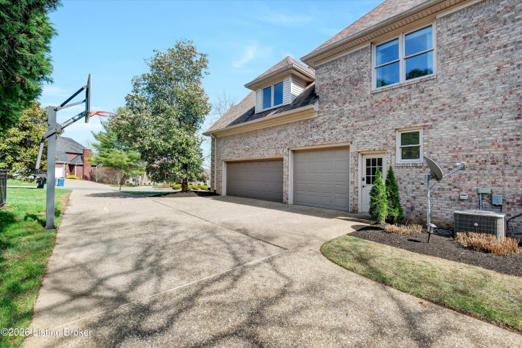 Listing Image 64