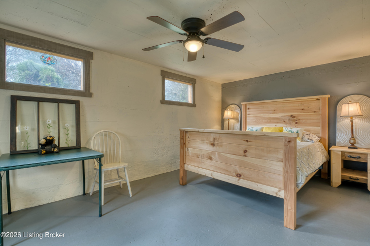Listing Image 80