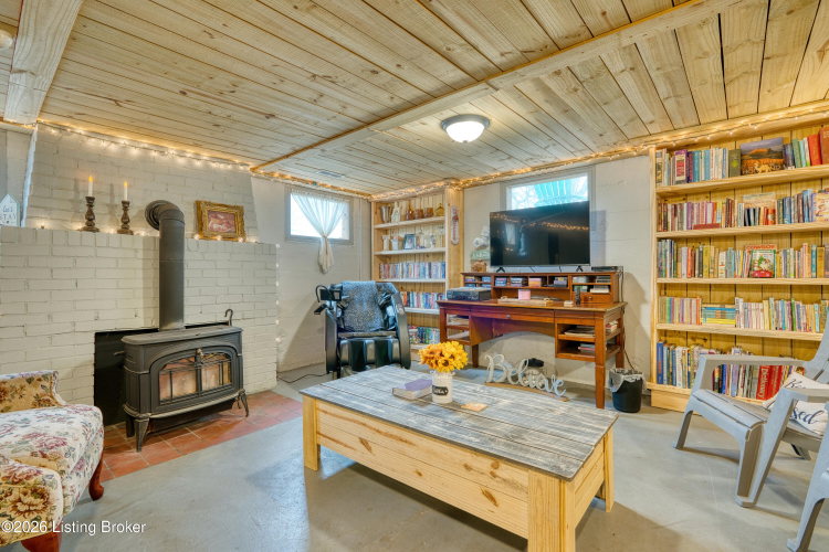 Listing Image 82