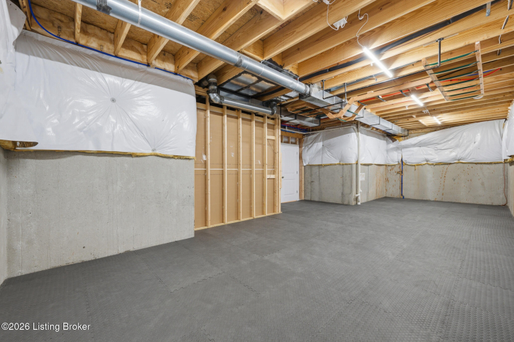 Listing Image 43