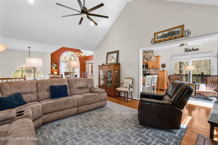 Listing Image 22