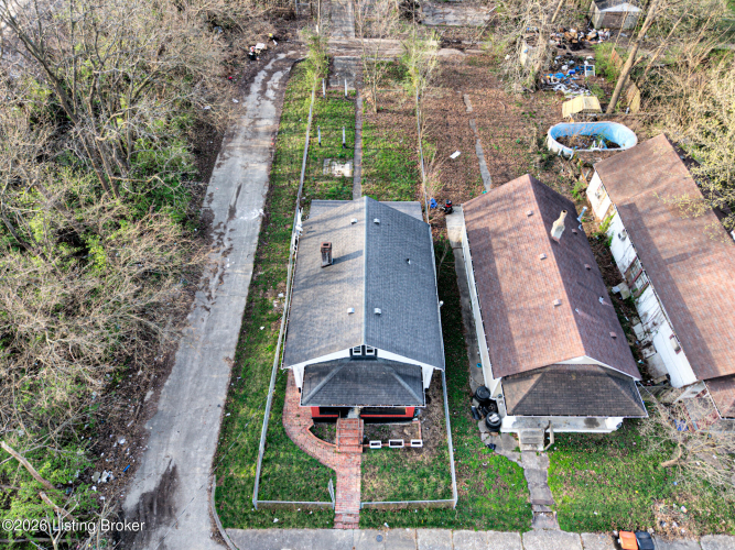 Listing Image 8