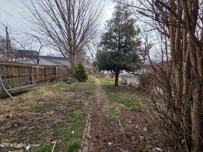 Listing Image 10