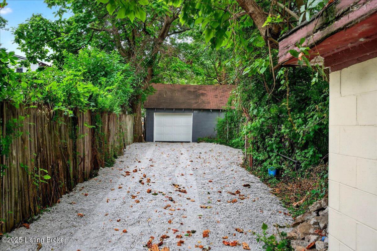 Listing Image 24