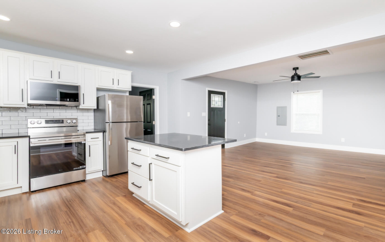 Listing Image 15