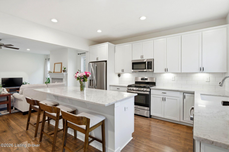 Listing Image 15