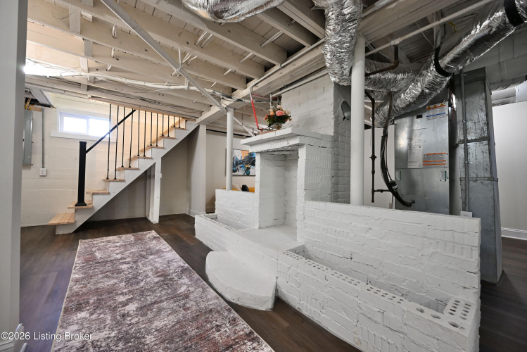 Listing Image 18