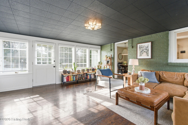 Listing Image 20