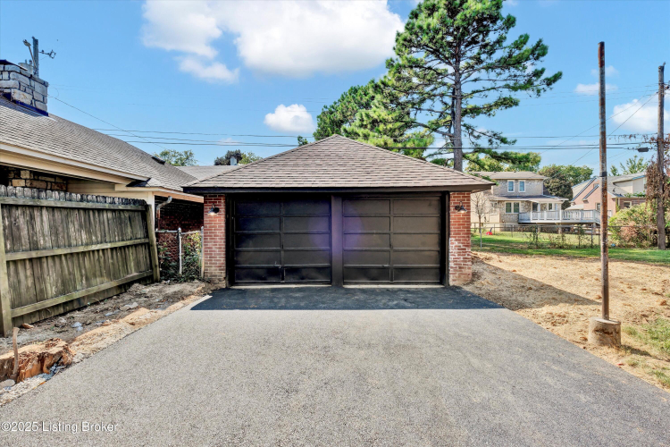 Listing Image 52