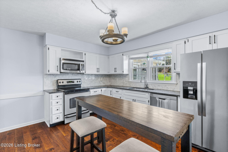 Listing Image 14