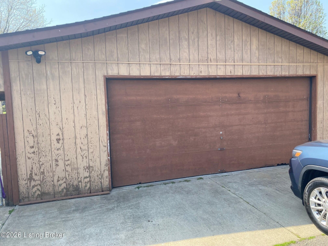 Listing Image 17