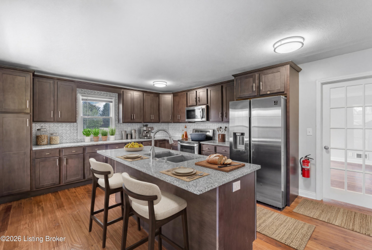 Listing Image 15